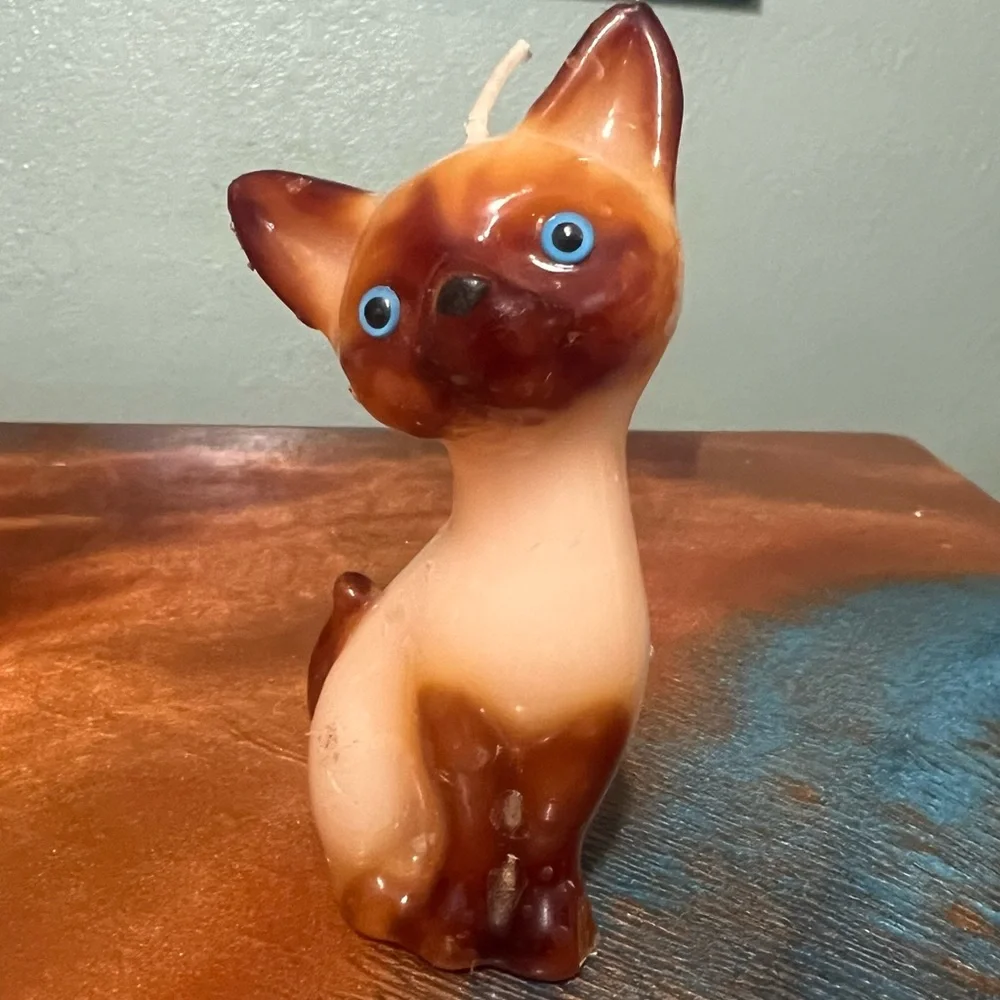Vintage blue eyes Siamese cat candle new